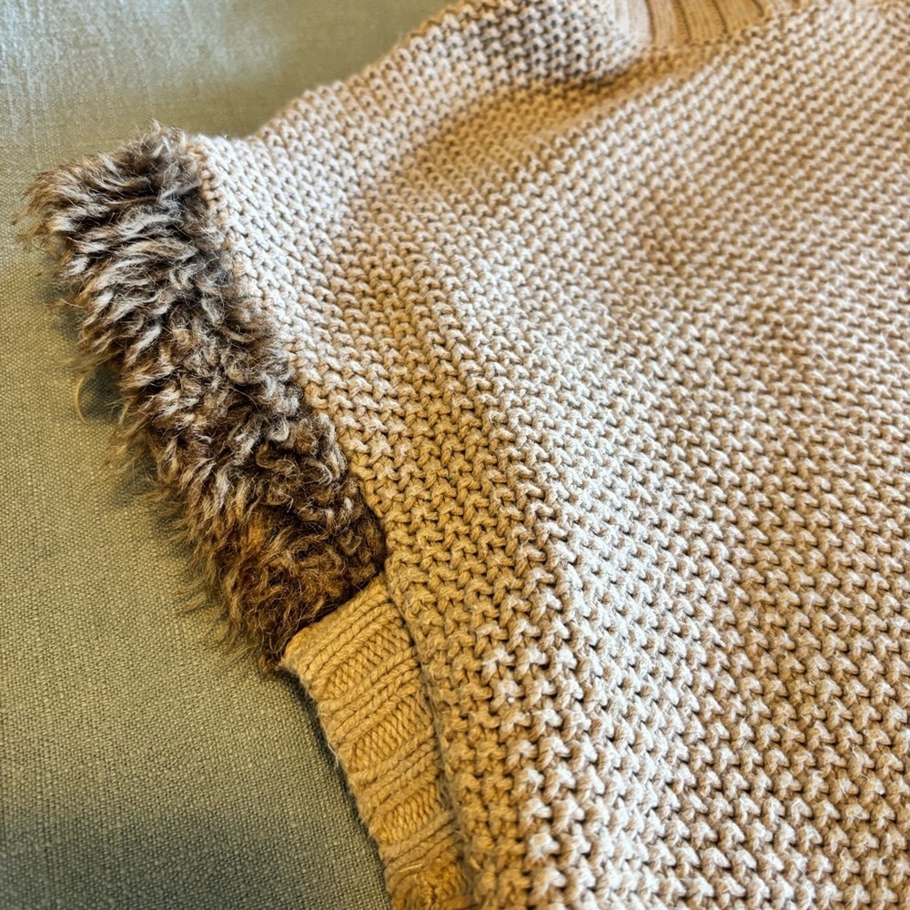 Aspen Kids Tan Poncho Cape - size L​ - Picture 3 of 7